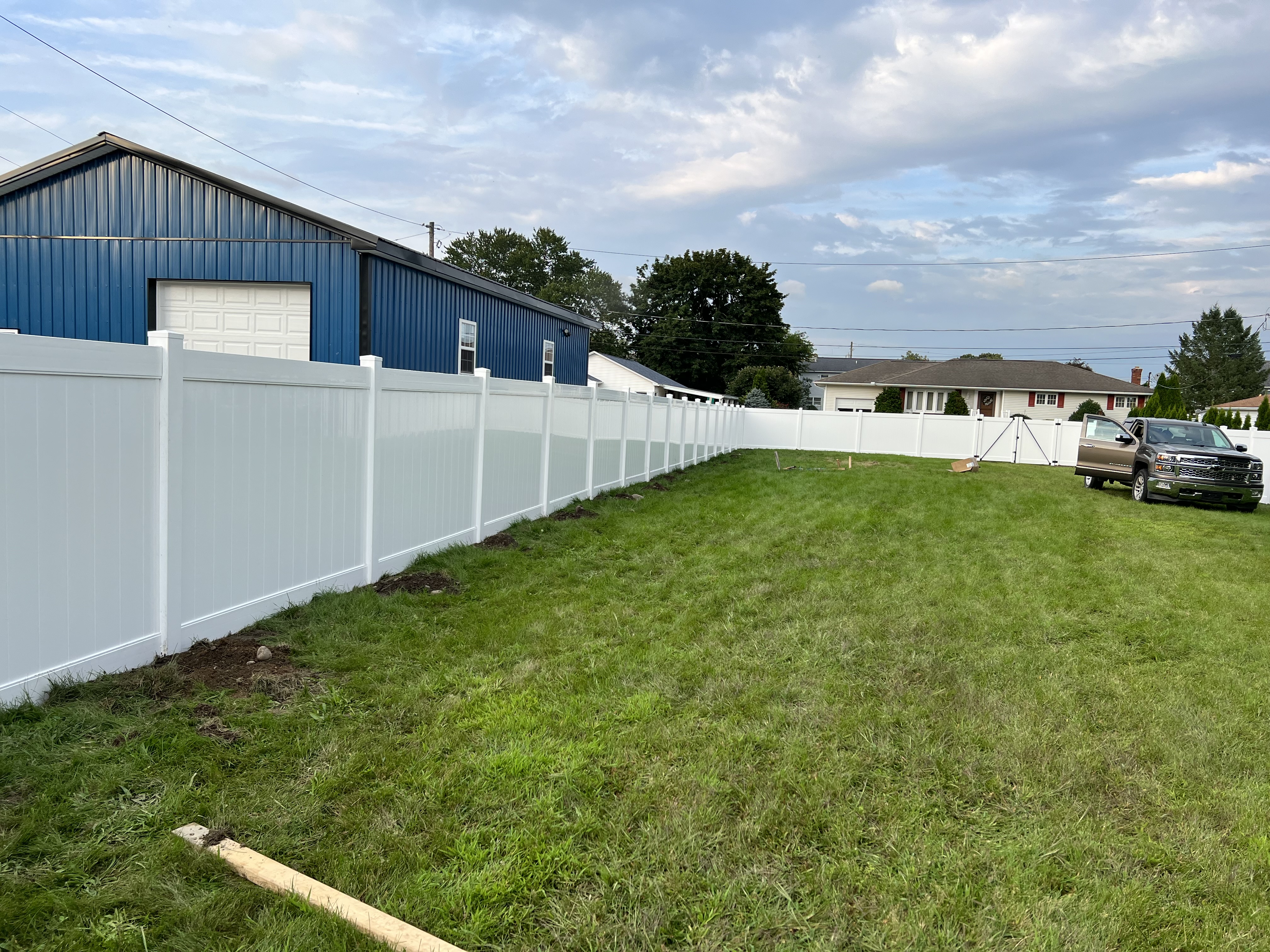 Expert Construction and Fencing Services